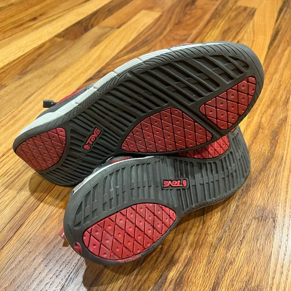 Teva Shoes Women Sz 9 Gray Red Mesh Lightweight Quick Lace Trail‎ Outdoor